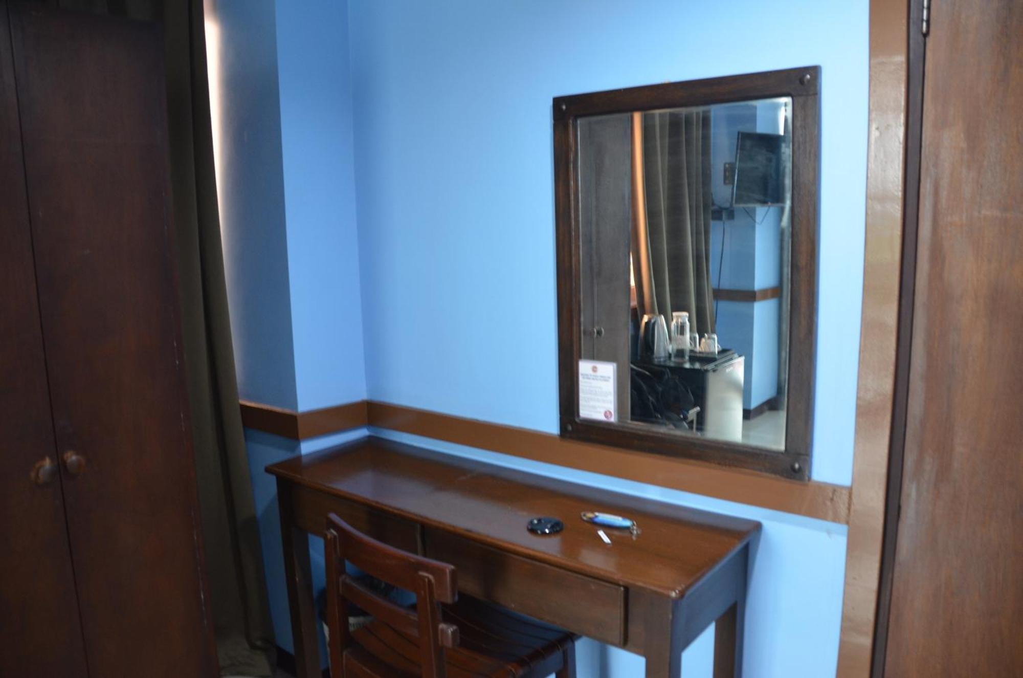Alu Hotel Davao Экстерьер фото