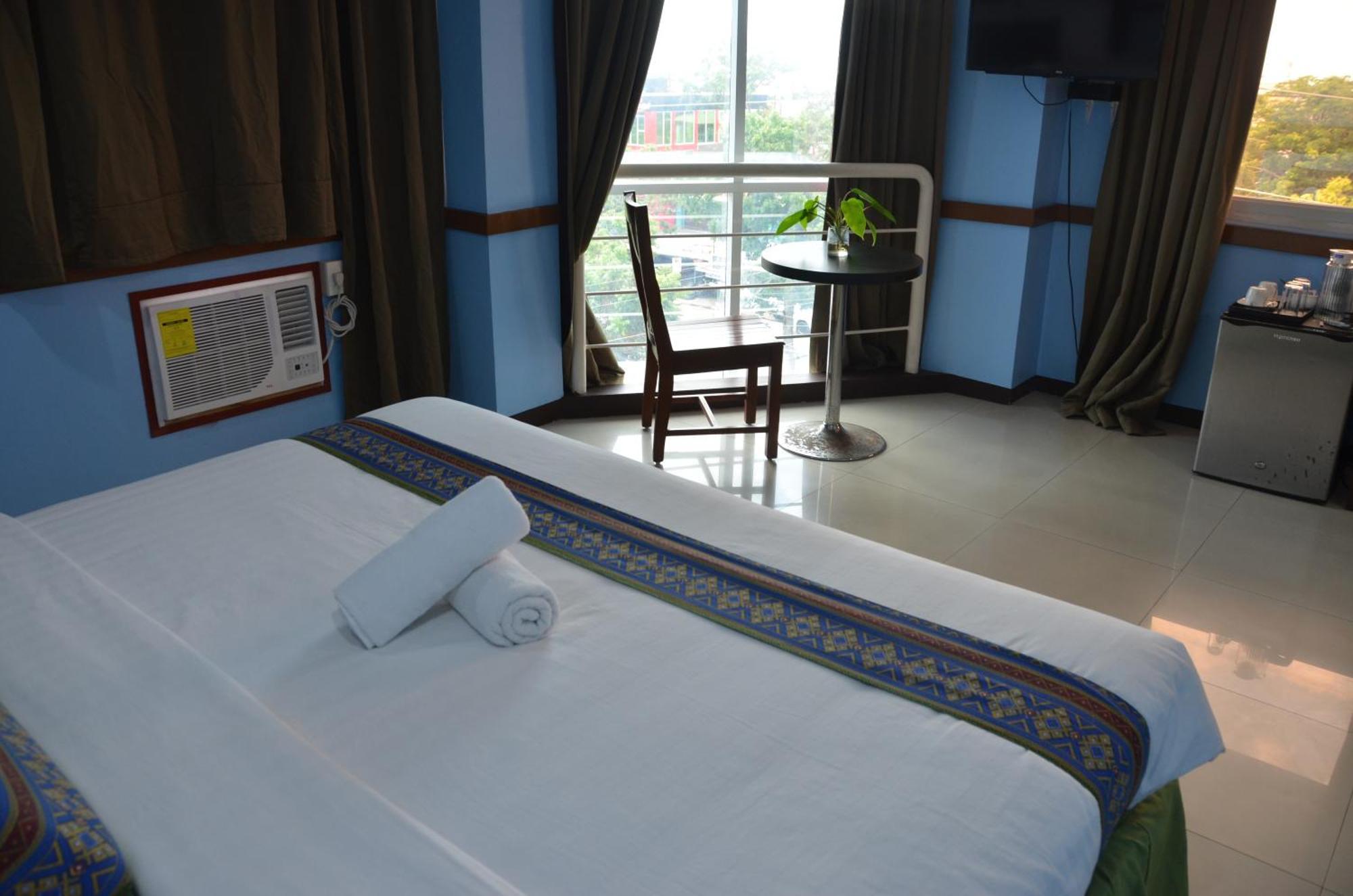Alu Hotel Davao Экстерьер фото