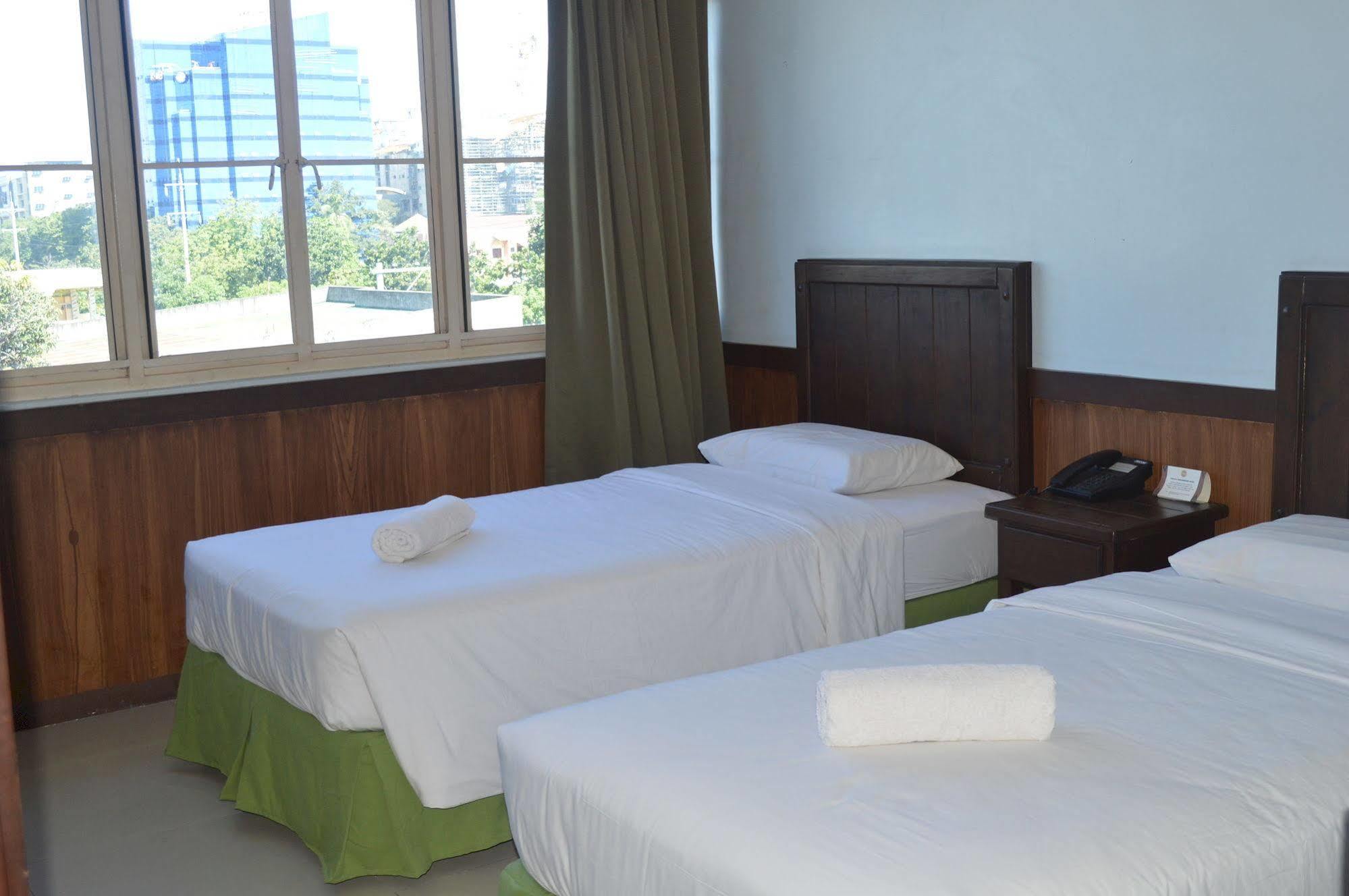Alu Hotel Davao Экстерьер фото